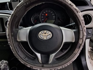 2012 Toyota Vitz