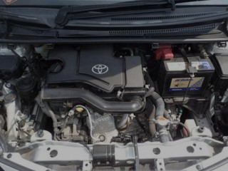 2016 Toyota Vitz