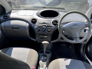 2002 Toyota Vitz