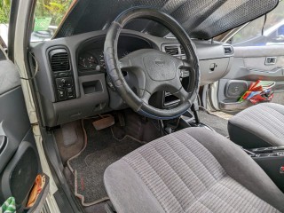 1994 Nissan Nissan Pathfinder