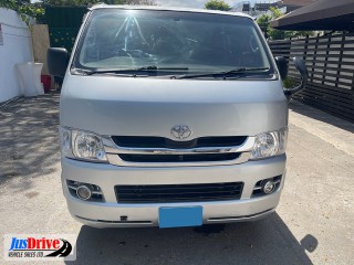 2009 Toyota HIACE