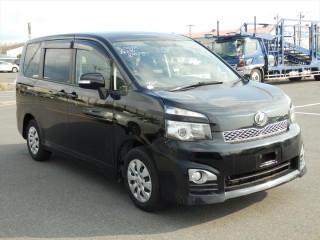 2013 Toyota Voxy for sale in Kingston / St. Andrew, Jamaica