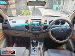 2011 Toyota FORTUNER