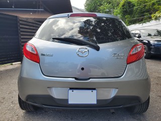 2012 Mazda DEMIO
$890,000