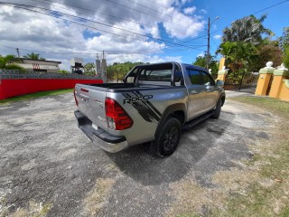 2018 Toyota Racco Hilux