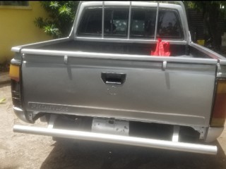 2004 Nissan Frontier for sale in St. Catherine, Jamaica