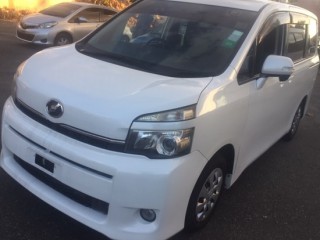 2013 Toyota VOXY for sale in Kingston / St. Andrew, Jamaica