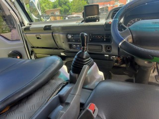 2006 Isuzu Smoother E