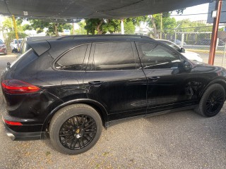 2018 Porsche CAYENNE PLATINUM