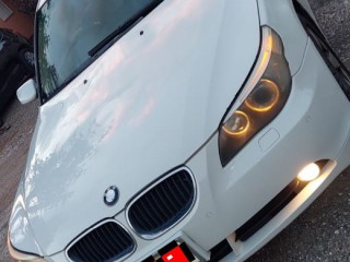 2004 BMW 530i