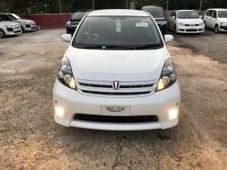 2011 Toyota Isis for sale in Manchester, Jamaica