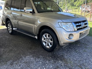 2014 Mitsubishi Pajero