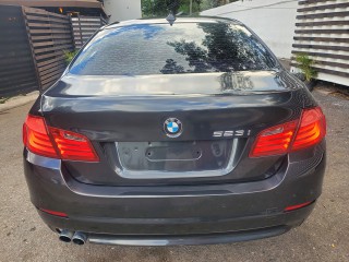 2011 BMW 520i