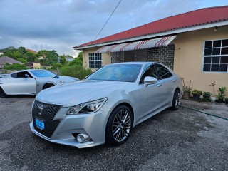 2014 Toyota Crown Athlete