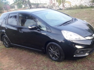 2014 Honda Fit Shuttle hybrid for sale in Kingston / St. Andrew, Jamaica