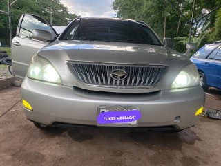 2004 Toyota Harrier