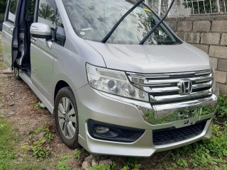 2014 Honda Stepwagon