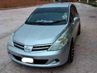 2012 Nissan Tiida latio for sale in Manchester, Jamaica