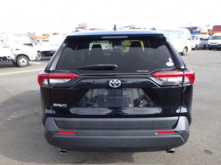 2019 Toyota RAV4 
$5,400,000