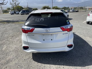 2017 Honda Fit Shuttle for sale in Kingston / St. Andrew, Jamaica