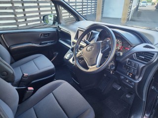 2017 Toyota NOAH
$2,890,000