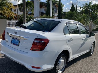 2017 Toyota Corolla axio