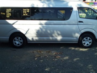 2015 Toyota Hiace       14Seater for sale in Kingston / St. Andrew, Jamaica