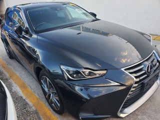 2017 Lexus IS300