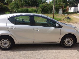 2013 Toyota aqua for sale in Kingston / St. Andrew, Jamaica