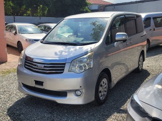2012 Toyota Noah for sale in Kingston / St. Andrew, Jamaica