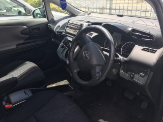 2011 Toyota Wish for sale in Kingston / St. Andrew, Jamaica