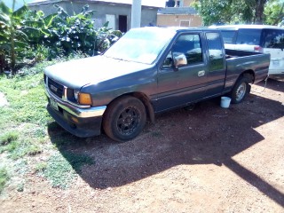 1991 Isuzu pickup for sale in St. Elizabeth, Jamaica