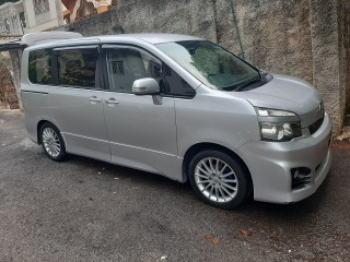 2010 Toyota Voxy for sale in St. James, Jamaica