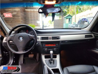 2011 BMW 323i