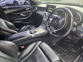 2015 Mercedes Benz C200 
$3,950,000