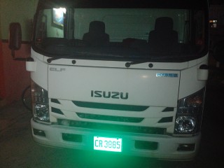 2017 Isuzu Elf