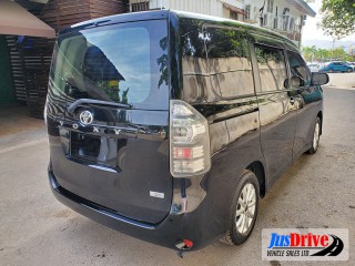 2010 Toyota VOXY