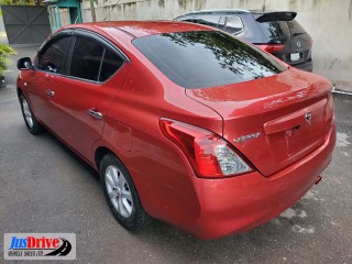 2014 Nissan versa