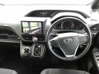 2014 Toyota Voxy for sale in Kingston / St. Andrew, Jamaica