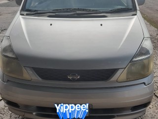 2000 Nissan Serena