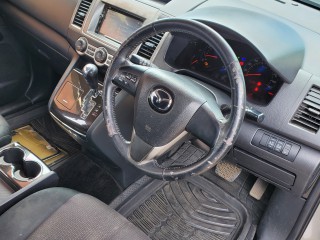 2010 Mazda MPV
