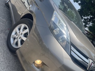 2012 Toyota Isis Platana for sale in Kingston / St. Andrew, Jamaica