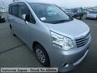 2013 Toyota Noah for sale in Kingston / St. Andrew, Jamaica