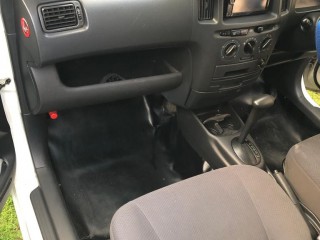 2013 Toyota Probox
$755,000