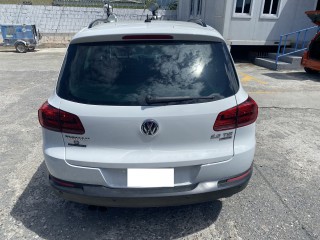 2015 Volkswagen TIGUAN