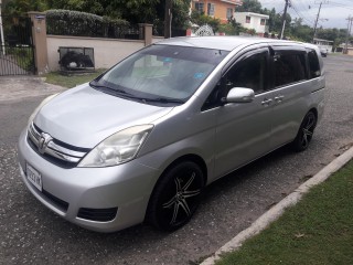 2011 Toyota Isis for sale in Kingston / St. Andrew, Jamaica