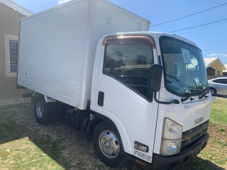 2011 Isuzu Elf