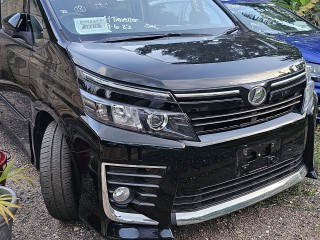 2014 Toyota Voxy for sale in Kingston / St. Andrew, Jamaica
