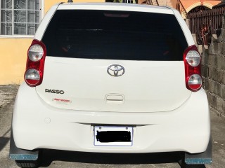 2011 Toyota Passo 
$720,000