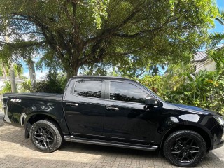 2022 Isuzu DMax
$7,500,000